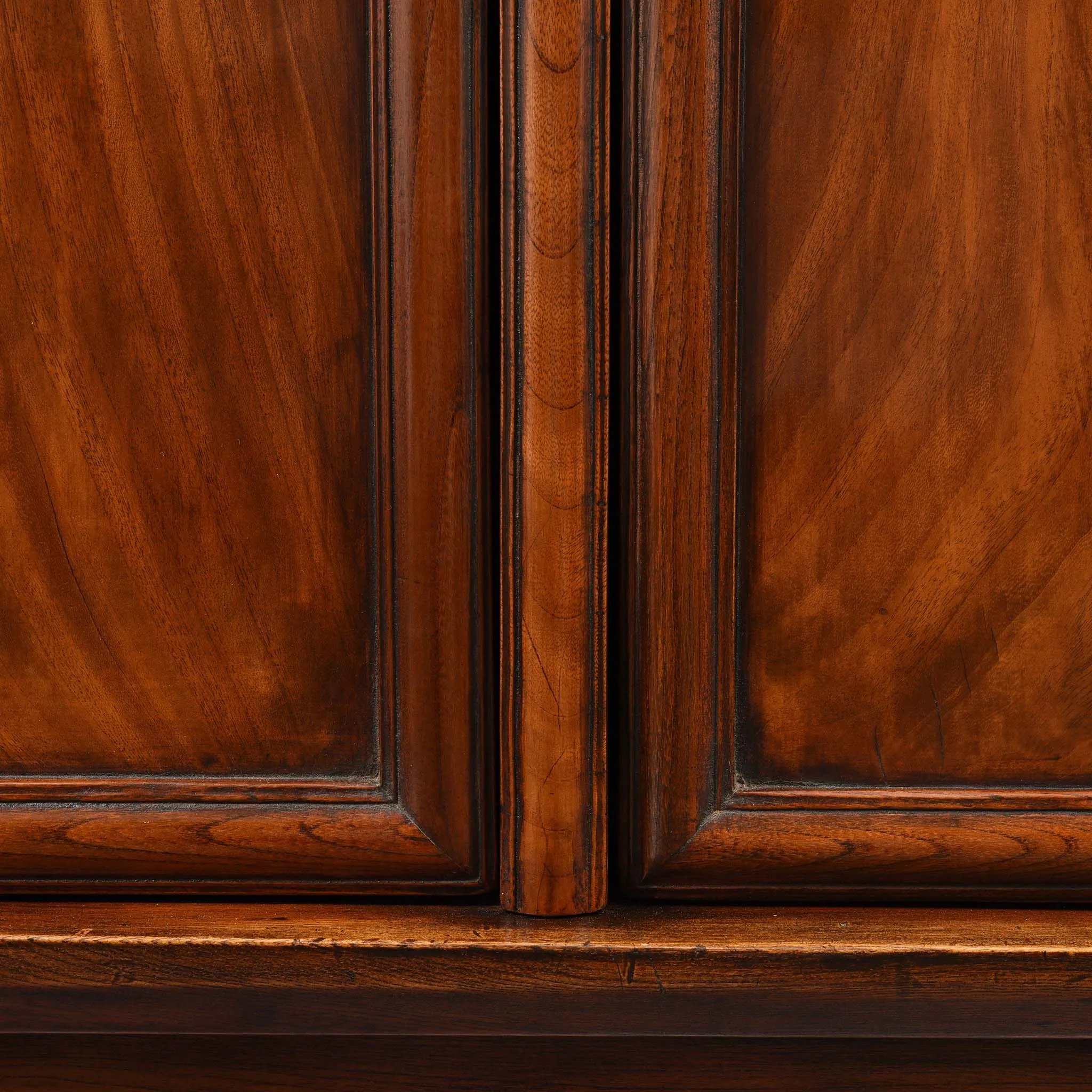 Chinese Red Elm Taper Cabinet From Shandong - 19thC