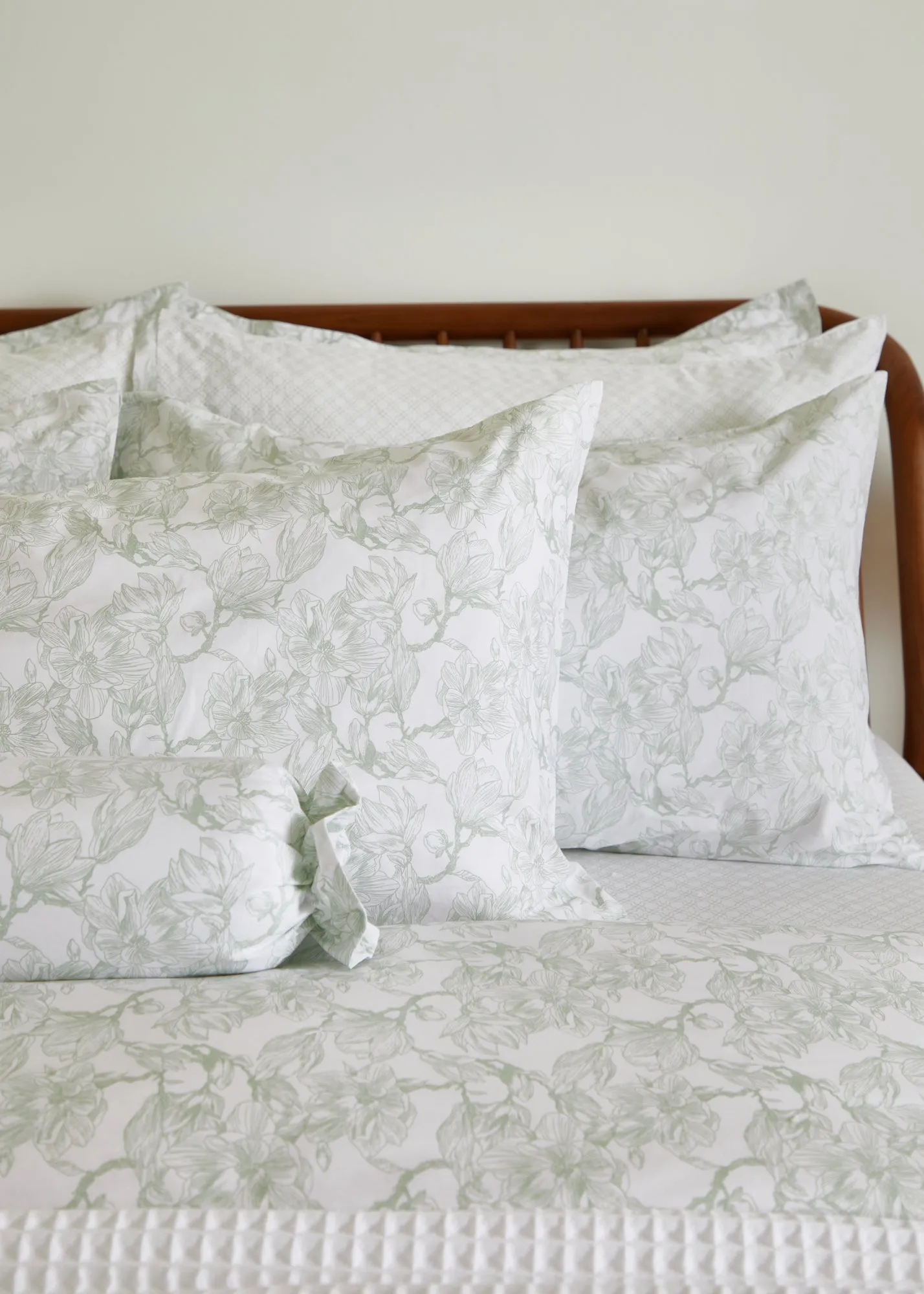 Foxford Sage Magnolia Pillowcase Set