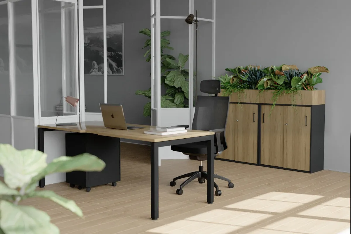 Quadro Square Legs Office Desk [1000L x 600W]